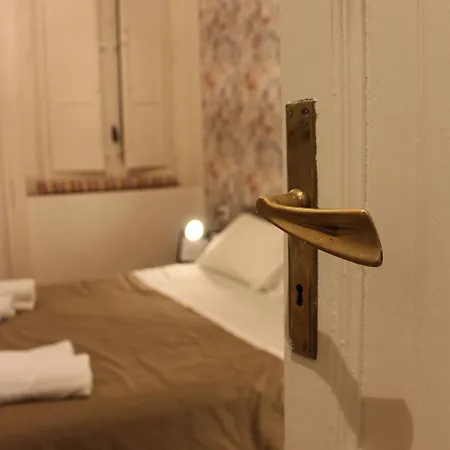 Bed & Breakfast Alimena Retro 4*