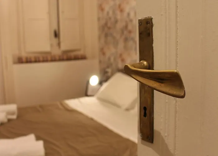 ベッド・アンド・ブレックファスト Alimena Retro 3*